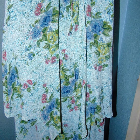 Pretty Layered Summer Dress - Picture 8 of 10